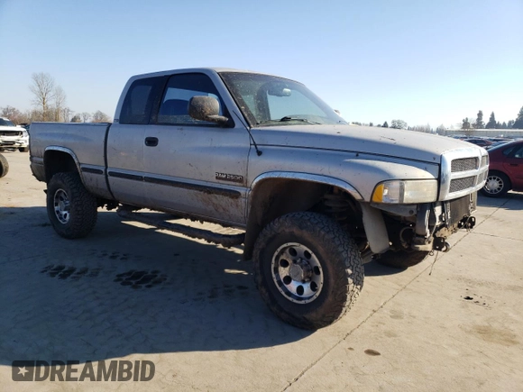 1998 Dodge Ram 2500 with VIN 3B7KF22D8WG102282, listed as a Copart auction lot 42704465 with 266,345 mi miles and Salvage Title. Bid and sale history available at carsss.com. Image 4.
