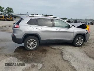 2019 Jeep Cherokee Latitude Plus with VIN 1C4PJMLB2KD260704, listed as a Copart auction lot 60077625 with 82,105 mi miles and Salvage title. Bid and sale history available at DreamBid. Image 3.