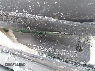 2015 Ford F-250 XL с VIN 1FD7X2B6XFEB07605, выставлен на аукционе IAAI как лот 42160604 с пробегом Не указан миль и . История ставок и продаж доступна на DreamBid. Изображение 9.