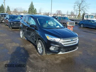 2019 Ford Escape SE z VIN 1FMCU9GD6KUC50283, wystawiony jako IAAI lot #41941204 z przebiegiem 53 417 mil mil oraz . Historia ofert i sprzedaży dostępna na DreamBid. Obrazek 1.
