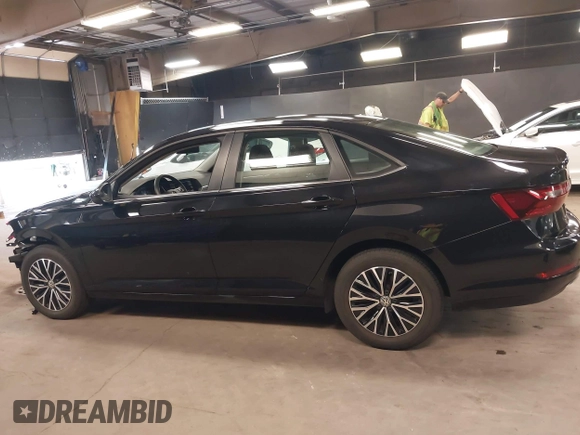 2021 Volkswagen Jetta S with VIN 3VWC57BU6MM086065, listed as a IAAI auction lot 42551694 with 16,472 mi miles and . Bid and sale history available at DreamBid. Image 15.