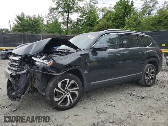 2021 Volkswagen Atlas SEL Premium z VIN 1V2TR2CA2MC513384, wystawiony jako Copart lot #56565305 z przebiegiem 61 815 mil mil oraz Szkoda całkowita • Salvage title. Historia ofert i sprzedaży dostępna na DreamBid. Obrazek 1.