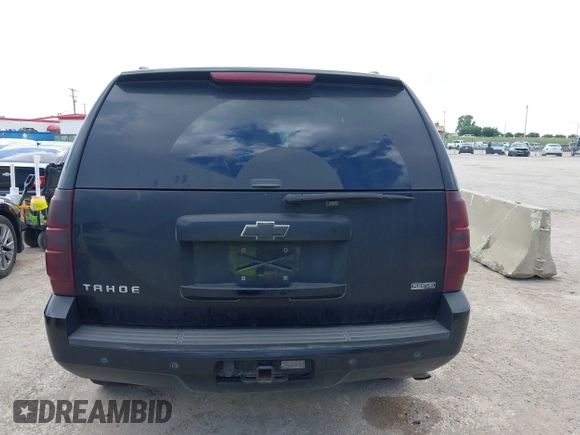 2010 Chevrolet Tahoe LT with VIN 1GNUCBE08AR289971, listed as a IAAI auction lot 42231031 with 247,601 mi miles and . Bid and sale history available at DreamBid. Image 16.