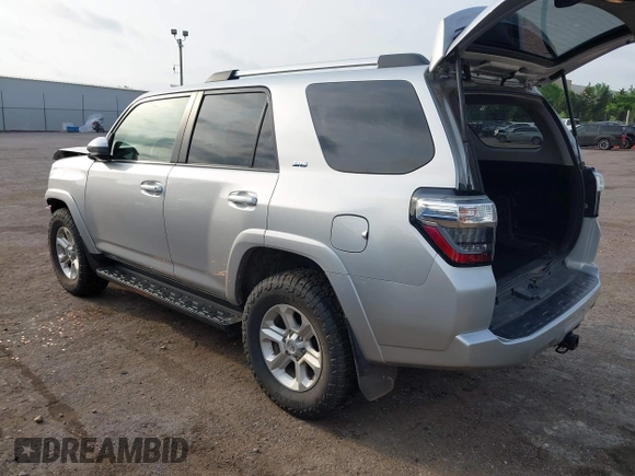 2021 Toyota 4Runner SR5 with VIN JTEMU5JR1M5937878, listed as a IAAI auction lot 42130560 with 85,547 mi miles and . Bid and sale history available at DreamBid. Image 3.