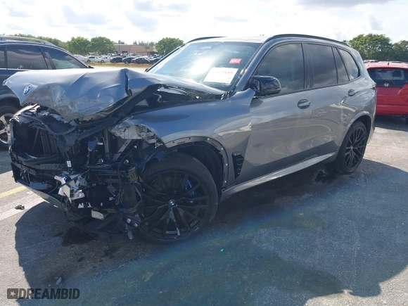 2025 BMW X5 M60i with VIN 5UX33EU03S9X62019, listed as a IAAI auction lot 41623189 with 5,749 mi miles. Bid and sale history available at carsss.com. Image 17.
