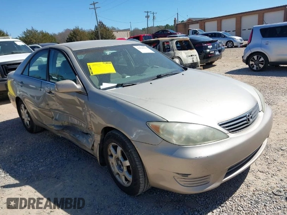 2006 Toyota Camry LE z VIN 4T1BF32K76U631283, wystawiony jako IAAI lot #41828021 z przebiegiem 332 063 mil mil oraz . Historia ofert i sprzedaży dostępna na DreamBid. Obrazek 1.