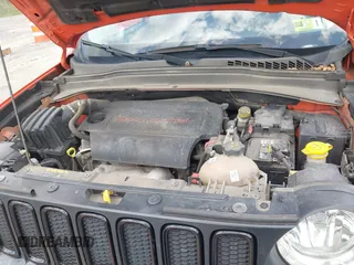 2017 Jeep Renegade Latitude with VIN ZACCJBBBXHPE65153, listed as a IAAI auction lot 41888902 with 97,221 mi miles. Bid and sale history available at carsss.com. Image 10.