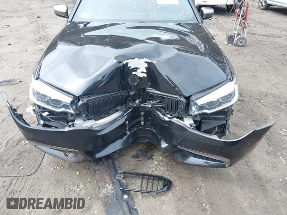 2020 BMW 5 Series M550i xDrive z VIN WBAJS7C09LCD45078, wystawiony jako IAAI lot #41850274 z przebiegiem 75 613 mil mil oraz . Historia ofert i sprzedaży dostępna na DreamBid. Obrazek 6.