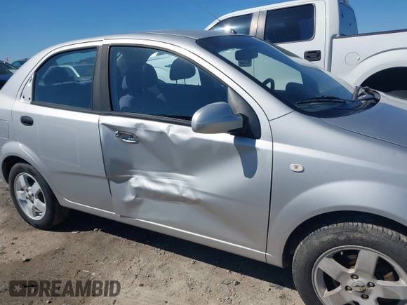 2006 Chevrolet Aveo LT z VIN KL1TG56656B636788, wystawiony jako IAAI lot #41771944 z przebiegiem 140 169 mil mil oraz . Historia ofert i sprzedaży dostępna na DreamBid. Obrazek 6.