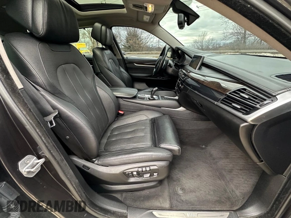 2016 BMW X6 xDrive50i with VIN 5UXKU6C5XG0R34277, listed as a Copart auction lot 48402165 with 103,762 mi miles and Clean Title. Bid and sale history available at carsss.com. Image 5.