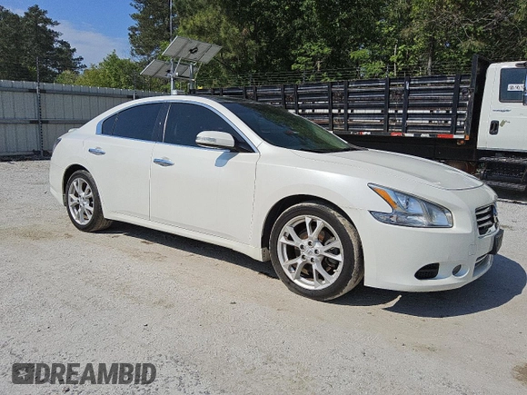 2014 Nissan Maxima SV z VIN 1N4AA5AP3EC443555, wystawiony jako Copart lot #52019515 z przebiegiem 117 521 mil mil oraz Czysty tytuł • Clean title. Historia ofert i sprzedaży dostępna na DreamBid. Obrazek 4.