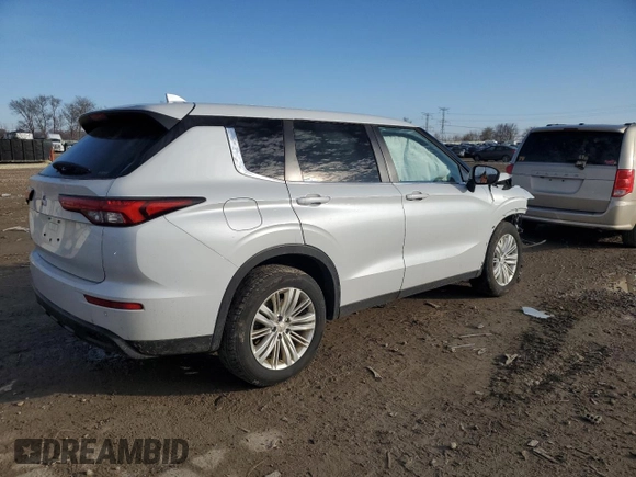 2022 Mitsubishi Outlander ES with VIN JA4J4TA80NZ006960, listed as a Copart auction lot 44315245 with 0 mi miles and Salvage Title. Bid and sale history available at carsss.com. Image 3.