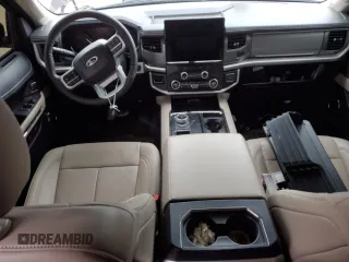 2024 Ford Expedition Max XLT with VIN 1FMJK1H85REA64304, listed as a Copart auction lot 44801765 with 7,635 mi miles and Salvage title. Bid and sale history available at DreamBid. Image 8.