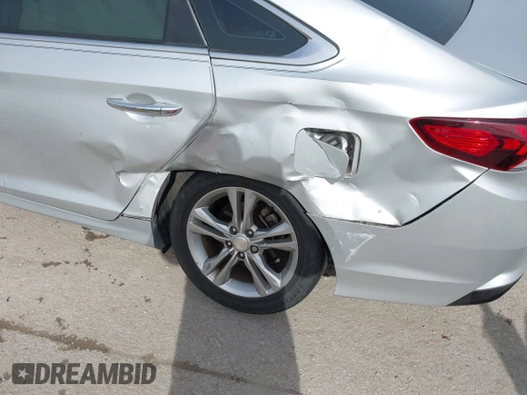 2018 Hyundai Sonata Limited with VIN 5NPE34AF8JH611390, listed as a IAAI auction lot 41550336 with 30,357 mi miles. Bid and sale history available at carsss.com. Image 6.
