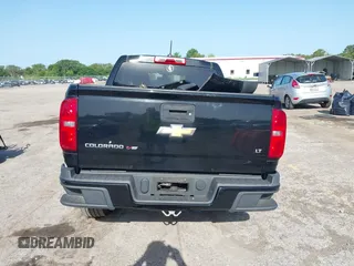 2018 Chevrolet Colorado 4WD LT z VIN 1GCGTCEN0J1265248, wystawiony jako IAAI lot #42247568 z przebiegiem 74 863 mil mil oraz . Historia ofert i sprzedaży dostępna na DreamBid. Obrazek 17.
