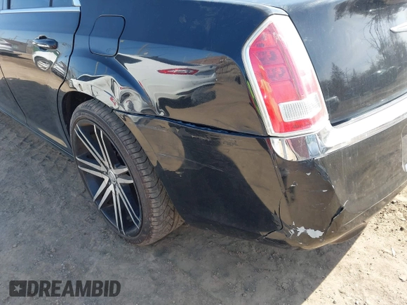 2014 Chrysler 300 with VIN 2C3CCAAG3EH285743, listed as a IAAI auction lot 41773664 with 182,034 mi miles. Bid and sale history available at carsss.com. Image 21.