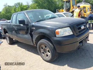 2006 Ford F-150 STX with VIN 1FTRX14W66FB81621, listed as a IAAI auction lot 42738300 with 222,161 mi miles and . Bid and sale history available at DreamBid. Image 1.