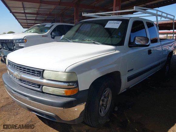 2002 Chevrolet Silverado 1500 LS with VIN 2GCEC19T321327368, listed as a IAAI auction lot 41524980 with 205,617 mi miles. Bid and sale history available at carsss.com. Image 17.