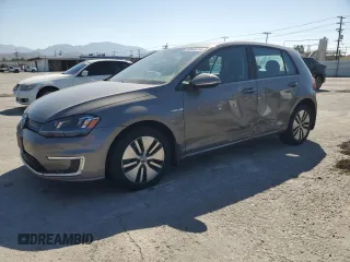 2016 Volkswagen Golf SEL Premium z VIN WVWPP7AU1GW916570, wystawiony jako Copart lot #55946415 z przebiegiem 46 010 mil mil oraz Szkoda całkowita • Salvage title. Historia ofert i sprzedaży dostępna na DreamBid. Obrazek 1.