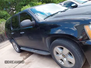 2013 Chevrolet Tahoe Commercial with VIN 1GNLC2E09DR286027, listed as a IAAI auction lot 42229760 with 203,474 mi miles and . Bid and sale history available at DreamBid. Image 13.