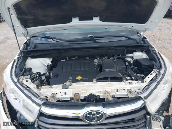 2014 Toyota Highlander XLE with VIN 5TDKKRFH3ES007405, listed as a IAAI auction lot 39623056 with 96,608 mi miles. Bid and sale history available at carsss.com. Image 10.