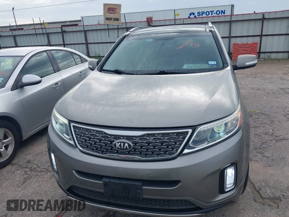 2014 Kia Sorento SX Limited with VIN 5XYKW4A73EG503792, listed as a IAAI auction lot 42684390 with 129,021 mi miles and . Bid and sale history available at DreamBid. Image 6.