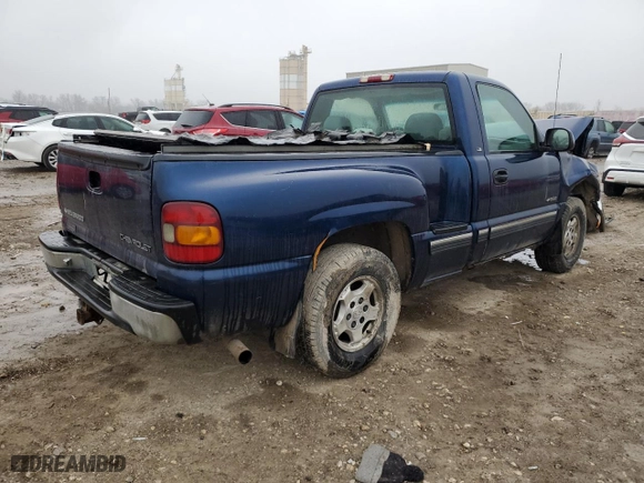 2002 Chevrolet Silverado 1500 LS with VIN 1GCEC14V22Z113293, listed as a Copart auction lot 43936055 with 274,597 mi miles and Salvage Title. Bid and sale history available at carsss.com. Image 3.