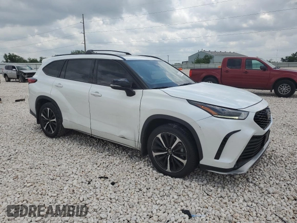 2022 Toyota Highlander XSE with VIN 5TDJZRAH7NS097169, listed as a Copart auction lot 54572455 with 86,007 mi miles and Salvage title. Bid and sale history available at DreamBid. Image 4.