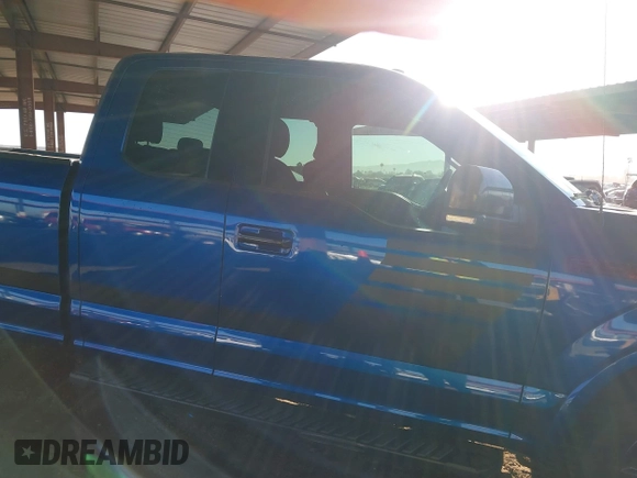 2018 Ford F-150 XL z VIN 1FTEX1CG6JFB45588, wystawiony jako IAAI lot #40995136 z przebiegiem 40 614 mil mil oraz . Historia ofert i sprzedaży dostępna na DreamBid. Obrazek 13.