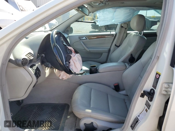 2007 Mercedes-Benz C 230 Sport с VIN WDBRF52H17A939232, выставлен на аукционе Copart как лот 54757705 с пробегом 166 016 миль миль и Списание • Salvage title. История ставок и продаж доступна на DreamBid. Изображение 7.