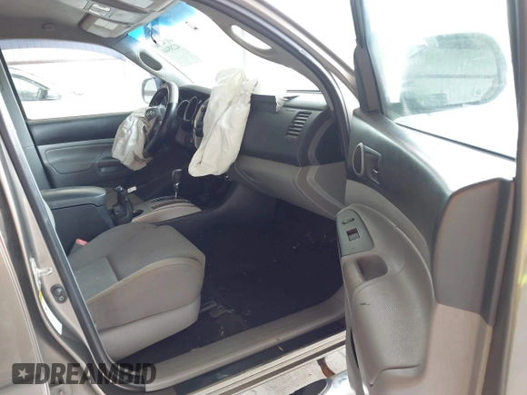 2013 Toyota Tacoma with VIN 3TMLU4EN4DM118438, listed as a IAAI auction lot 42285446 with 162,751 mi miles and . Bid and sale history available at DreamBid. Image 5.