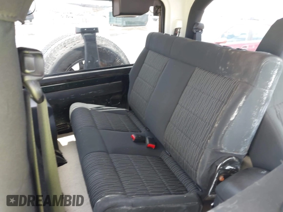 2012 Jeep Wrangler Sahara z VIN 1C4AJWBGXCL100527, wystawiony jako IAAI lot #42394623 z przebiegiem 126 097 mil mil oraz . Historia ofert i sprzedaży dostępna na DreamBid. Obrazek 8.