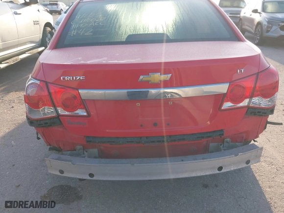 2015 Chevrolet Cruze LT with VIN 1G1PE5SB8F7267925, listed as a IAAI auction lot 41977019 with 111,539 mi miles. Bid and sale history available at carsss.com. Image 6.