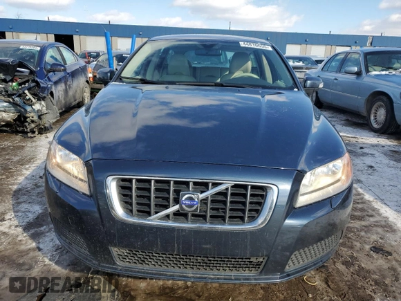 2008 Volvo V70 with VIN YV1BW982181036846, listed as a Copart auction lot 44810655 with 138,674 mi miles and Clean Title. Bid and sale history available at DreamBid. Image 5.