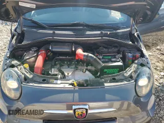 2015 FIAT 500 Abarth z VIN 3C3CFFFH7FT528128, wystawiony jako Copart lot #54179305 z przebiegiem 49 266 mil mil oraz Czysty tytuł • Clean title. Historia ofert i sprzedaży dostępna na DreamBid. Obrazek 11.