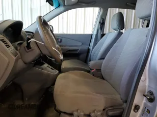 2005 Hyundai Tucson GL with VIN KM8JM12B35U121226, listed as a Copart auction lot 73938804 with 211,162 mi miles and Non Repairable. Bid and sale history available at carsss.com. Image 7.