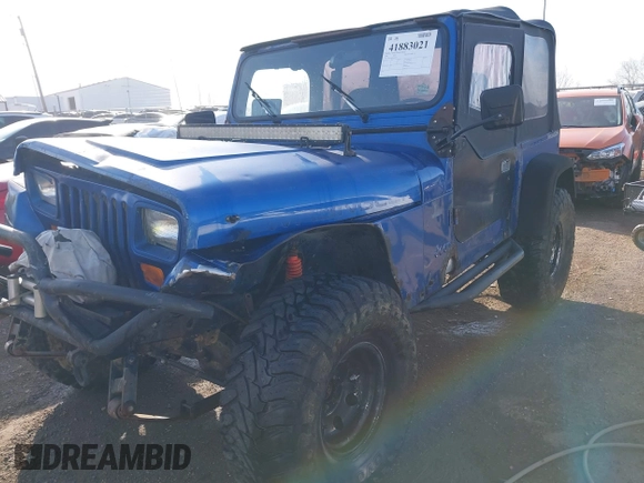 1995 Jeep Wrangler S with VIN 1J4FY19P3SP260597, listed as a IAAI auction lot 41883021 with 176,555 mi miles. Bid and sale history available at carsss.com. Image 17.