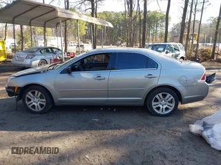 2009 Ford Fusion SEL with VIN 3FAHP08189R105867, listed as a IAAI auction lot 41649133 with 188,691 mi miles. Bid and sale history available at carsss.com. Image 15.