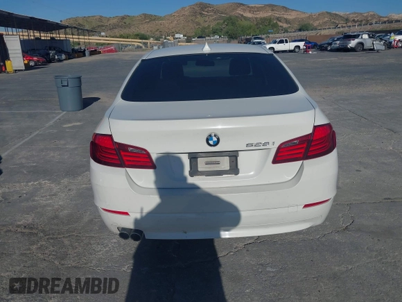 2011 BMW 5 Series 528i with VIN WBAFR1C58BC746630, listed as a IAAI auction lot 41978568 with 178,012 mi miles and . Bid and sale history available at carsss.com. Image 16.