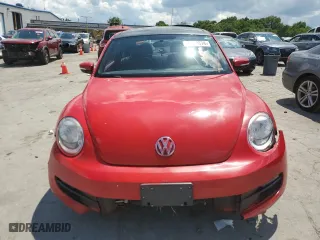 2012 Volkswagen Beetle 2.5L w/Sun PZEV with VIN 3VWJP7AT2CM617674, listed as a Copart auction lot 61290874 with 142,227 mi miles and Salvage Title. Bid and sale history available at carsss.com. Image 5.