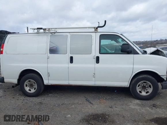 2009 Chevrolet Express Cargo Van with VIN 1GCGG25C791108423, listed as a IAAI auction lot 41919297 with 1 mi miles. Bid and sale history available at carsss.com. Image 13.