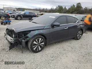 2020 Nissan Altima 2.5 SV with VIN 1N4BL4DV5LC232647, listed as a Copart auction lot 44390715 with 105,531 mi miles and Salvage Title. Bid and sale history available at carsss.com. Image 1.