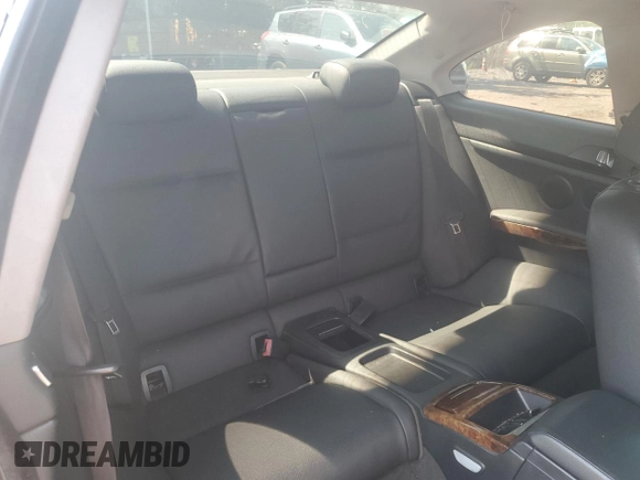 2009 BMW 3 Series 328i xDrive z VIN WBAWV53579P079832, wystawiony jako Copart lot #63805945 z przebiegiem 185 963 mil mil oraz Czysty tytuł • Clean title. Historia ofert i sprzedaży dostępna na DreamBid. Obrazek 11.