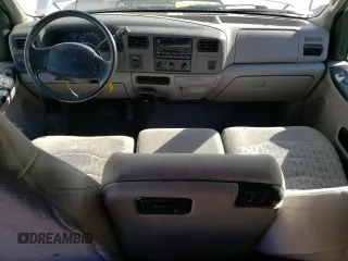 2000 Ford F-350 XL with VIN 1FTSW31F5YEA50810, listed as a Copart auction lot 77443774 with 147,370 mi miles and Salvage Title. Bid and sale history available at DreamBid. Image 8.
