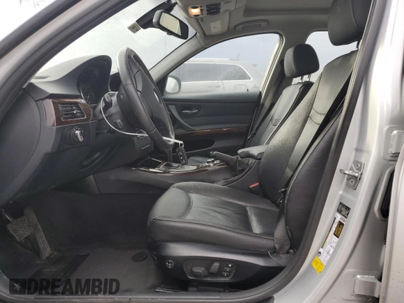 2012 BMW 3 Series 328i xDrive with VIN WBAUU3C55CA543662, listed as a Copart auction lot 47412765 with 104,901 mi miles and Salvage Title. Bid and sale history available at DreamBid. Image 7.