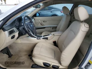 2008 BMW 3 Series 328i z VIN WBAWV13538P119914, wystawiony jako Copart lot #45046775 z przebiegiem 193 008 mil mil oraz Czysty tytuł • Clean title. Historia ofert i sprzedaży dostępna na DreamBid. Obrazek 7.