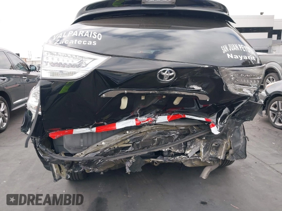 2013 Toyota Sienna SE z VIN 5TDXK3DC3DS405075, wystawiony jako IAAI lot #42127766 z przebiegiem 74 110 mil mil oraz . Historia ofert i sprzedaży dostępna na DreamBid. Obrazek 12.