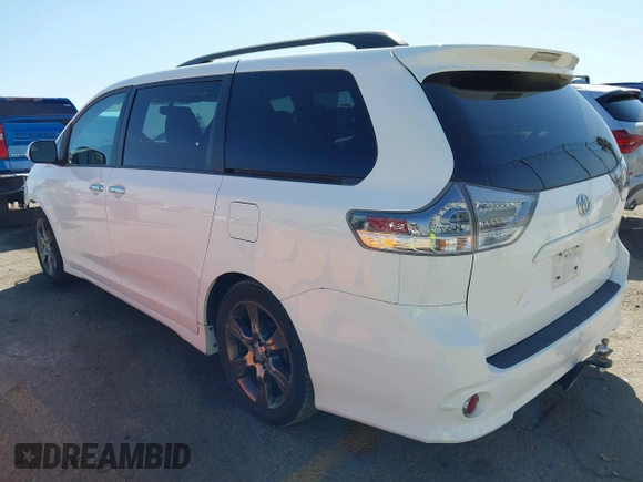 2016 Toyota Sienna SE с VIN 5TDXK3DC0GS702003, выставлен на аукционе IAAI как лот 41957604 с пробегом 41 409 миль миль и . История ставок и продаж доступна на DreamBid. Изображение 3.