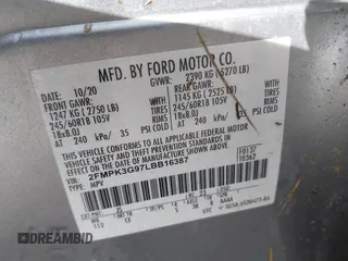 2020 Ford Edge SE z VIN 2FMPK3G97LBB16387, wystawiony jako IAAI lot #41822322 z przebiegiem Nie podano mil oraz . Historia ofert i sprzedaży dostępna na DreamBid. Obrazek 9.