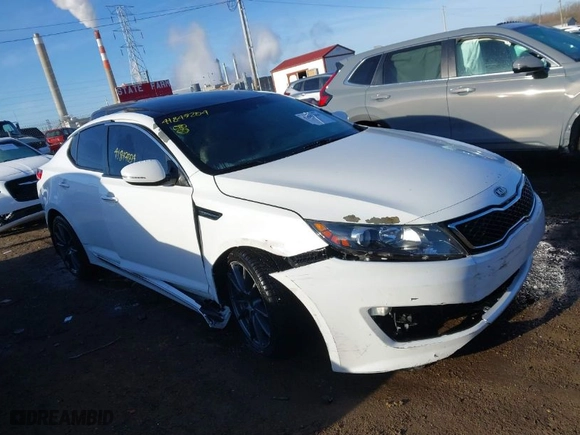2013 Kia Optima SX w/Limited Pkg with VIN 5XXGR4A61DG112602, listed as a IAAI auction lot 41847204 with 197,828 mi miles. Bid and sale history available at carsss.com. Image 1.